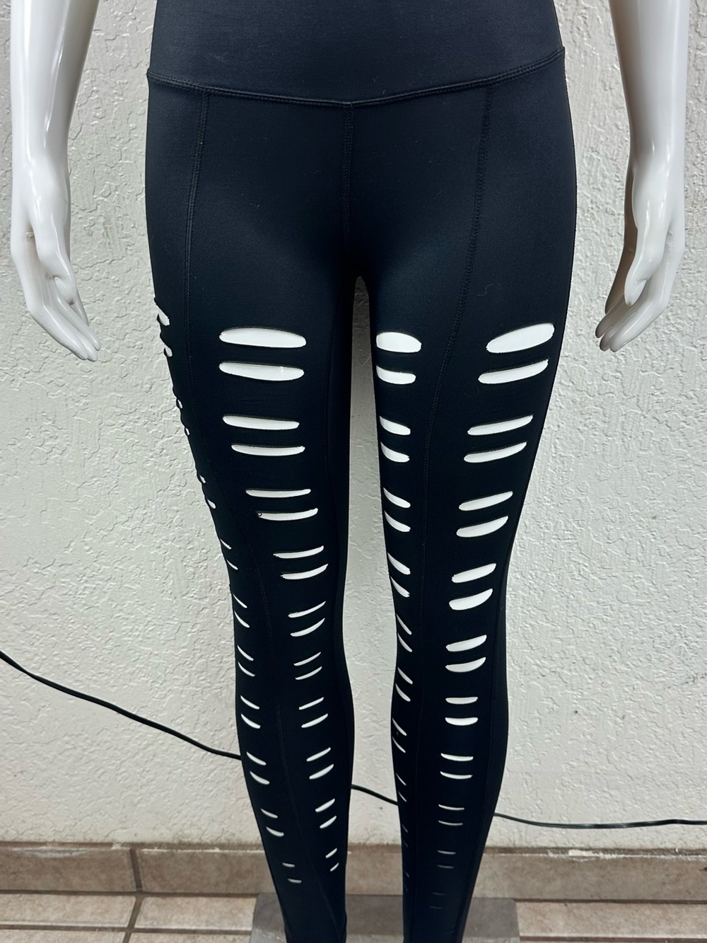 90 Degree By Reflex Women’s Black Cutout Laser Cut High Waist Leggings XS